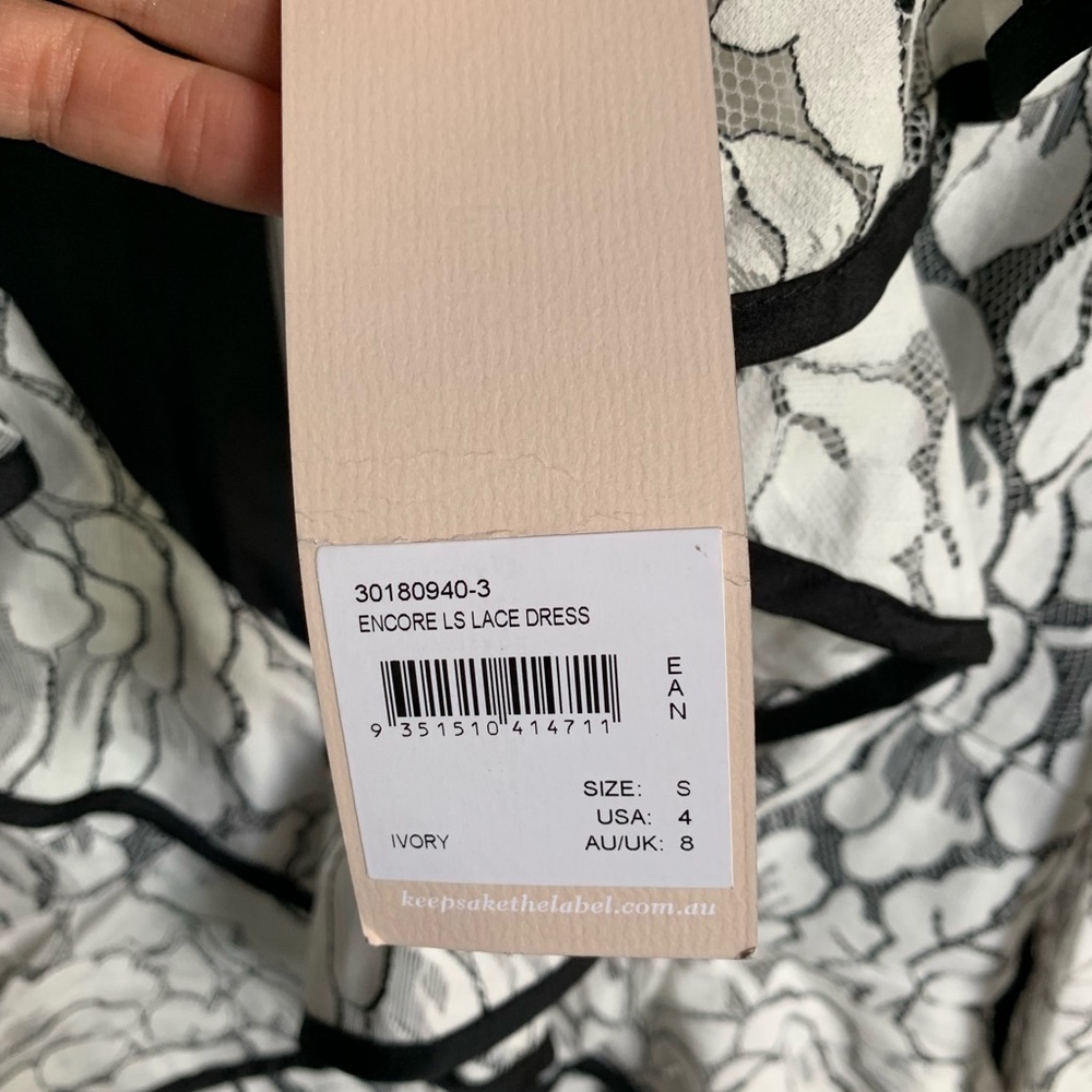 White lace lulus dress - Picture 5 of 5